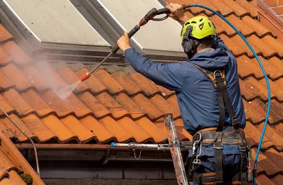 Démoussage et hydrofuge de toiture à Bernouville