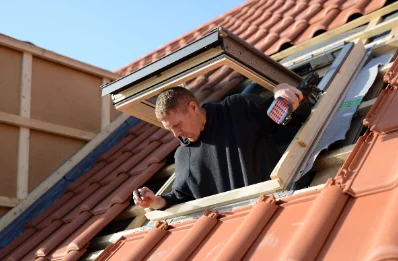 Pose de fenêtres de toit Velux à Bernouville